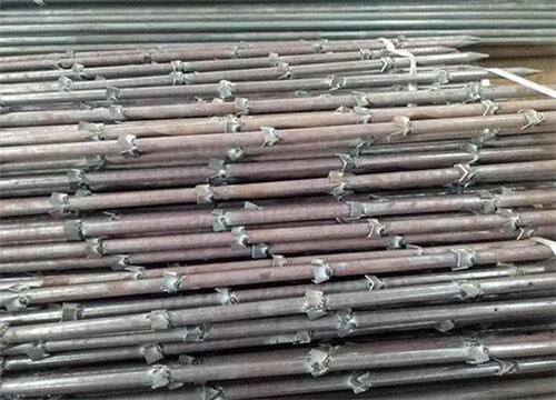 康巴什隧道钢花管